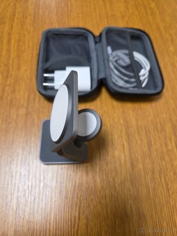 Cubenest 3v1 bezdrátová nabíječka - 3