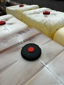 AKCE IBC nádrž / nádoba / bublina 1000l (po pryskyřici) - 3