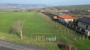 Prodej stavebního pozemku 5 945 m2  v obci  Vrbice - 3