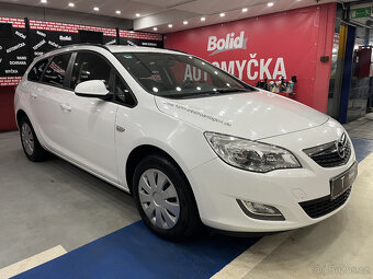 Opel Astra J Sports Tourer 1.4i 16V ,74kW2011 , KLIMA ,TAŽNÉ - 3