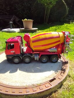 Bruder - 3