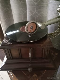 Gramofon s troubou - 3
