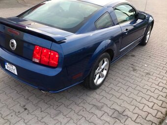 Ford Mustang GT 4,6 - 3