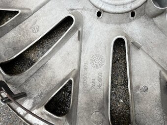 4x originál poklice VW R16, zachovalé - 3