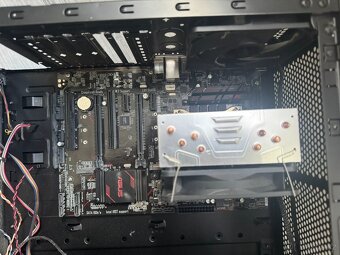 Chladic na CPU, ARCTIC Freezer 33 - 3