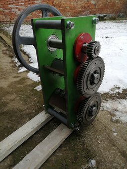 Prodám benzín motor-200ccm/4,8kW,nepoužitý - 3