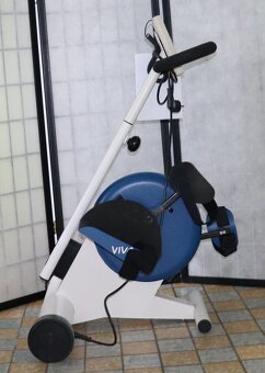 Motomed Viva 1,na nohy. - 3