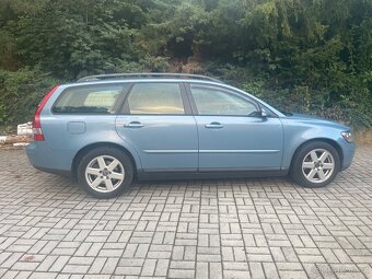 Volvo V50 2,0D 100kW Momentum - 3