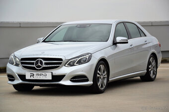 Mercedes-Benz E 400 4M / DESIGNO / 245kW / TOP-VÝBAVA / CZ - 3