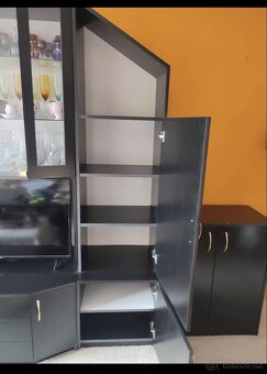 Obývací stěna - černá s vitrínou - 3