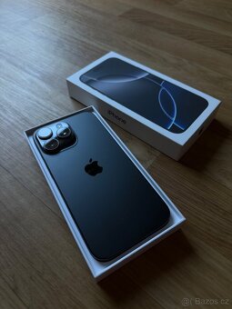 Apple iPhone 17 Pro Max 256GB cerny - 3