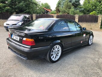 Bmw e36 V8, závodní - 3