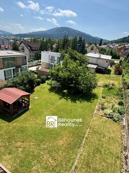 Dvougenerační RD s kanceláří, 2 x garáž, velká zahrada - Pra - 3