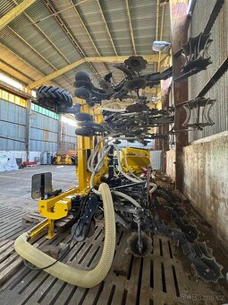 BEDNAR STRIP MASTER EN 8/75 (Strip-till technologie) - 3