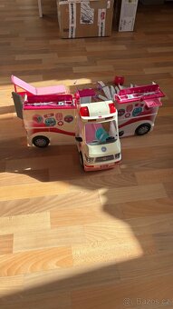 Barbie Ambulance - Mobilní klinika Mattel - 3