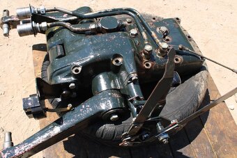 Zetor 7711 7745 víko hydrauliky nepoužité - 3