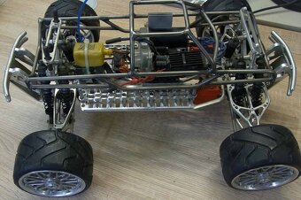 RC CAR TRAXXAS E-Maxx monster truck komlpett hliníková klec - 3