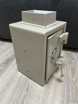 Trezor na bankovky a mince - 3