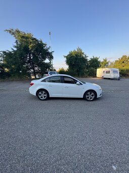 Chevrolet Cruze - 3