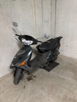 Skůtr Suzuki 125 an - 3
