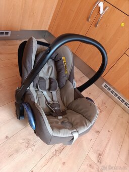 Autosedačka Maxi Cosi Cabriofix + Pearl + Family fix - 3