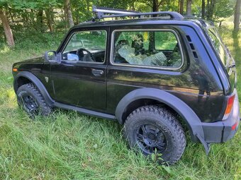 Lada Niva Bronto 4x4 - 3