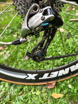 Silniční kolo GIANT DEFY celokarbon - 3