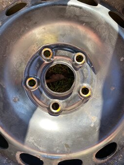 Disky 5x112 r16 plechy+poklice - 3