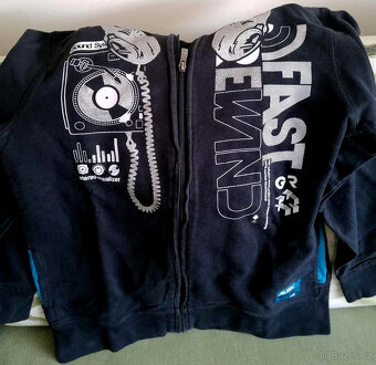 MIKINA S KAPUCOU 3 KUSY - 3