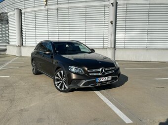Mercedes-Benz E 220 d 4MATIC AllTerrain - 3
