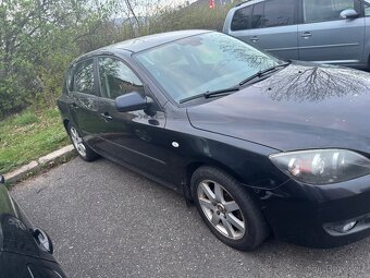 Mazda 3 na díly - 3