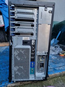 Server Dell PowerEdge 1900 - na díly, opravu - 3