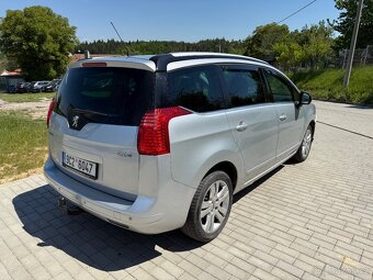 Peugeot 5008 2.0 HDI 110kw 8/2010 / Panorama / Head Up - 3