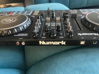 Mixážní pult Numark Mixtrax PRO FX - 3
