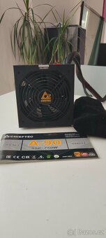 Modulární zdroj CHIEFTEC A-90 Series 650W - 3