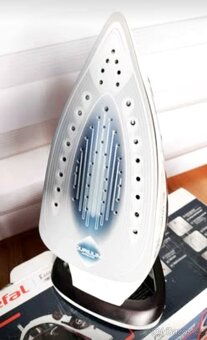 Napařovací žehlička Tefal FV5714EO - 3