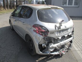 Peugeot 208 1,2 VTI - 3