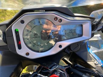 CF moto 650 MT Premium - 3