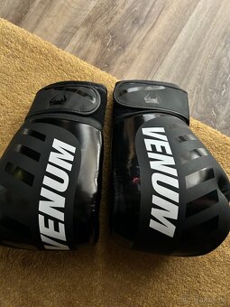 boxerske rukavice Venum Challenger 3.0, černé, 14 oz - 3