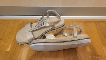 Zlaté sandály Tamaris, vel. 38 - 3