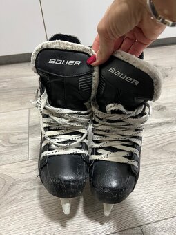 Hokejové brusle Bauer 35 - 3