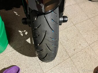 Chránič osy předního kola Versys 1000/1100 - 3