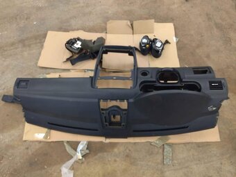 Palubní deska W245 A1696802387 - 3