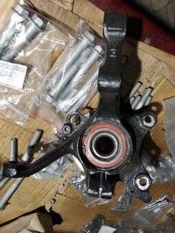 Těhlice VW Golf III 1H0407255B a 1H0407256B - 3