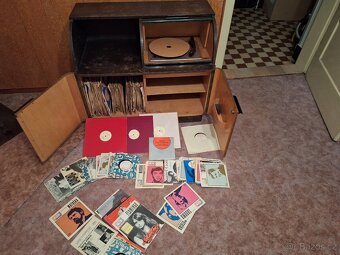 gramofon retro, gramofonové desky - 3