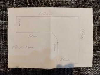 Rohový stůl pro 2 - 3