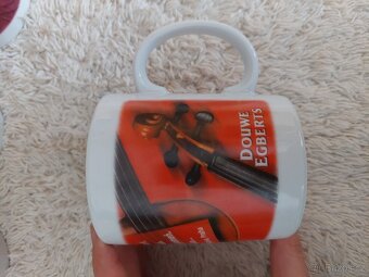 NOVÉ hrnky Douwe Egberts - 3
