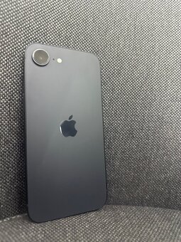 Apple Iphone 17e ZÁNOVNÍ - 3