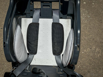 Protisměrná a posměrná autosedačka Klippan Triofix Recline - 3