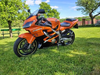 CBR 600f sport - 3